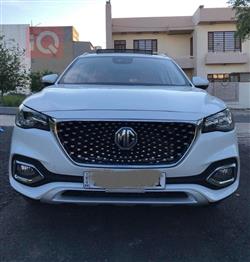 MG HS